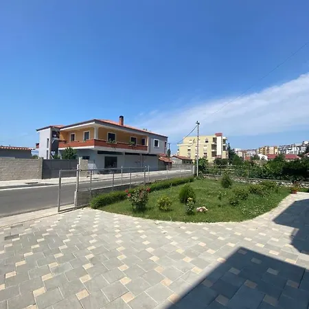 Rajmonda * Lezhë