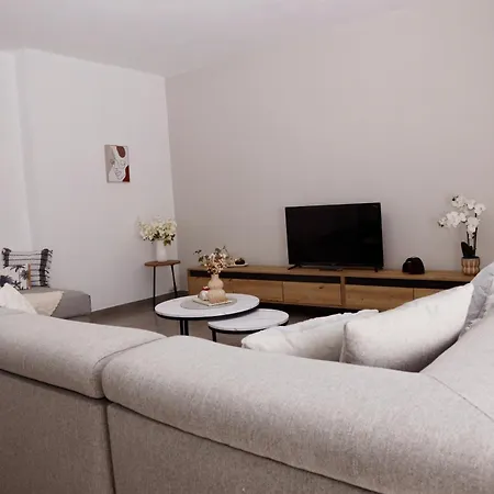 Apartament Rajmonda *