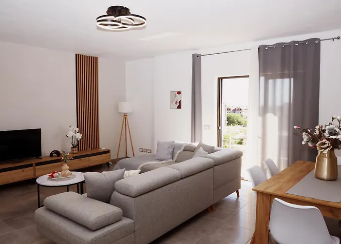 Rajmonda Apartment